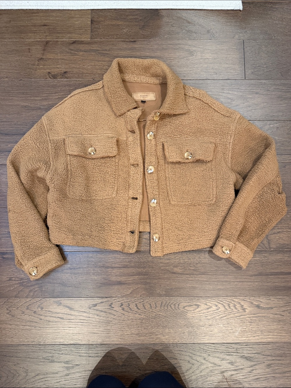BLANKNYC Cropped Teddy Jacket in Tan Size Medium - C31